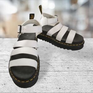 Dr martens BLAIRE sandals white size 8